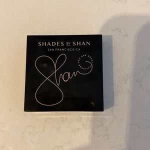 Shades by Shan highlighter gold
